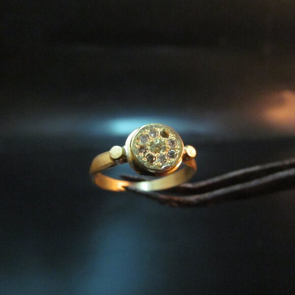 Engagement ring. 14K Yellow gold ring with 0.08ct Diamond Champagne color. - Picture 10 of 16